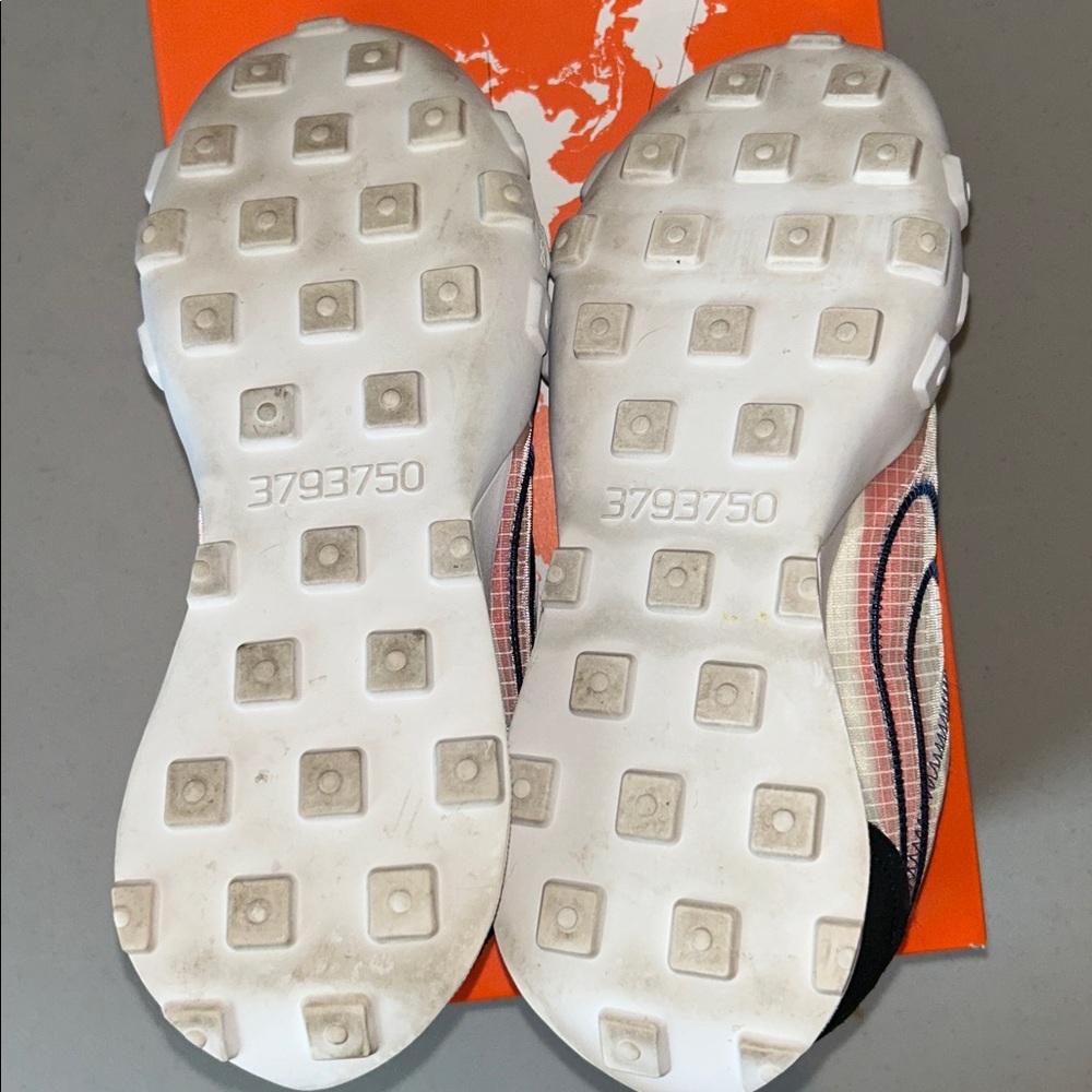Nike waffle racer. Women’s 8.5. White black yellow pink. Good condition. - Picture 7 of 9